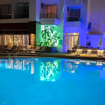 Otel Supreme Adults Only İçmeler