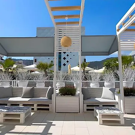 Supreme Adults Only Otel